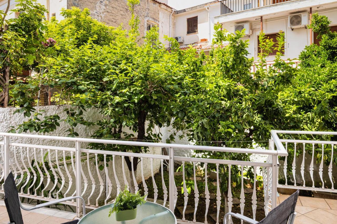Niovi Luxury Apartment Samos Town Esterno foto